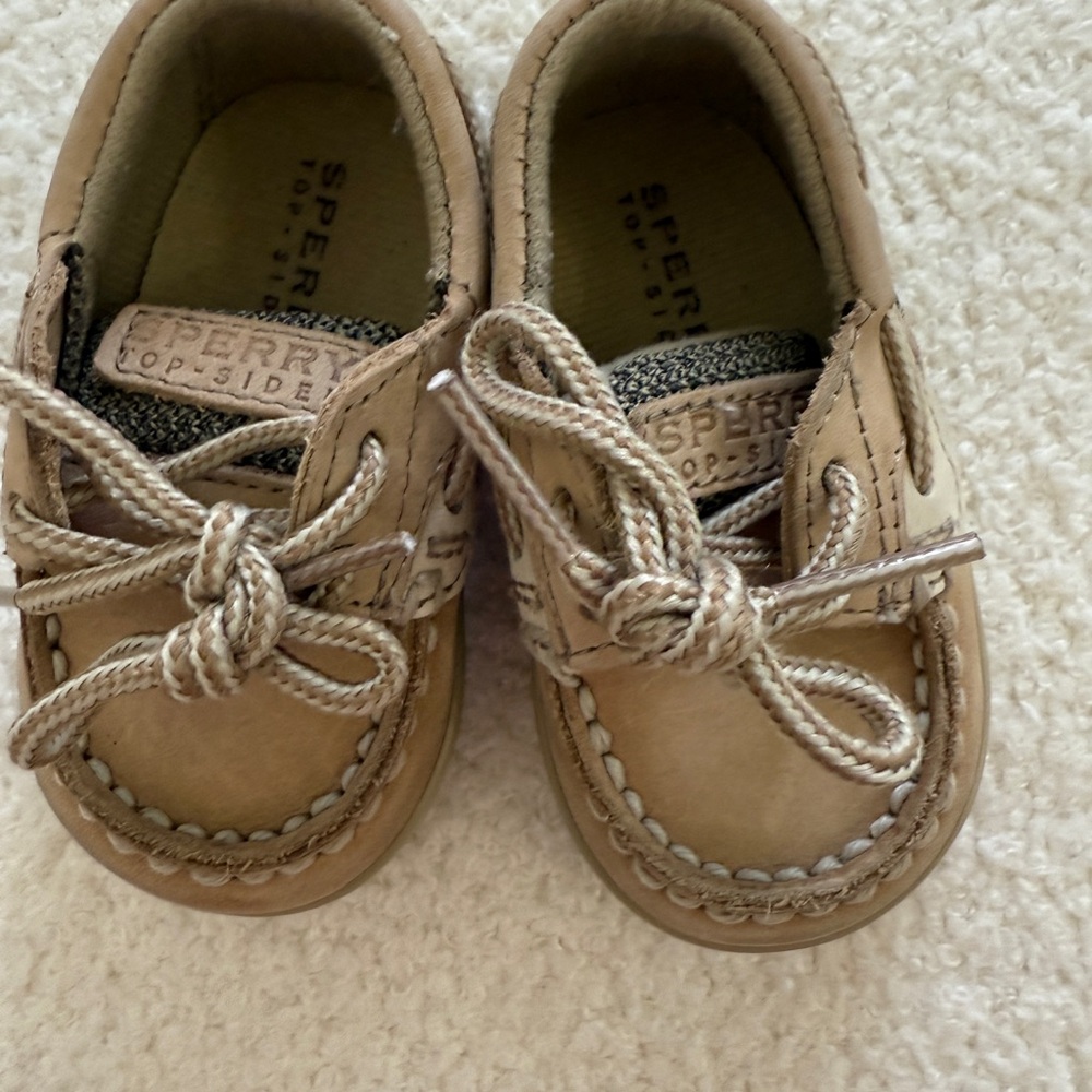 Sperry - Picture 2 of 4